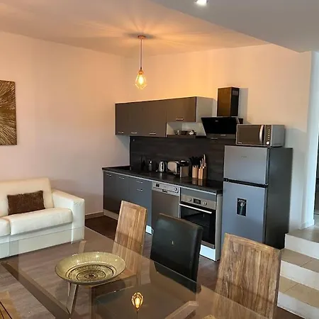 Apartment T3 Avec Spa, Hyper Centre, Port *